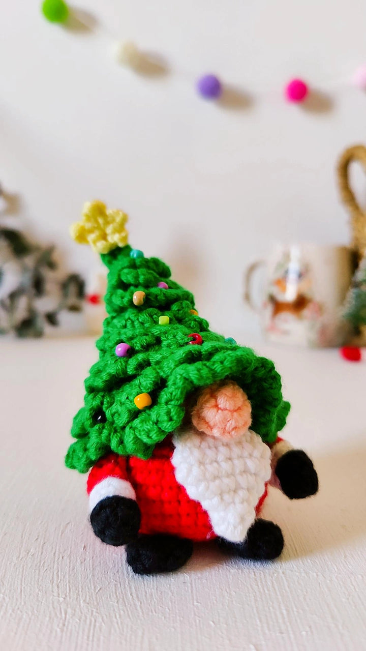 Gnome Claus Crochet Pattern