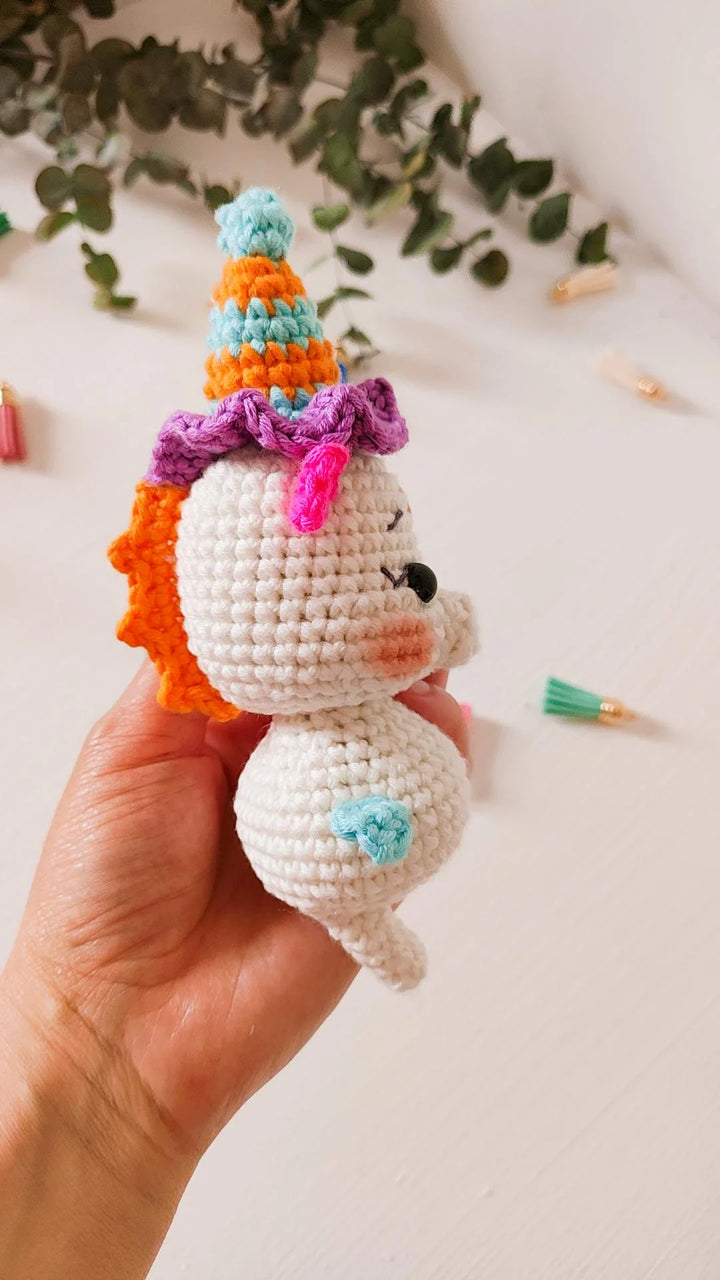 Seahorse Crochet Pattern & Matching Card: "Birthday Bash"