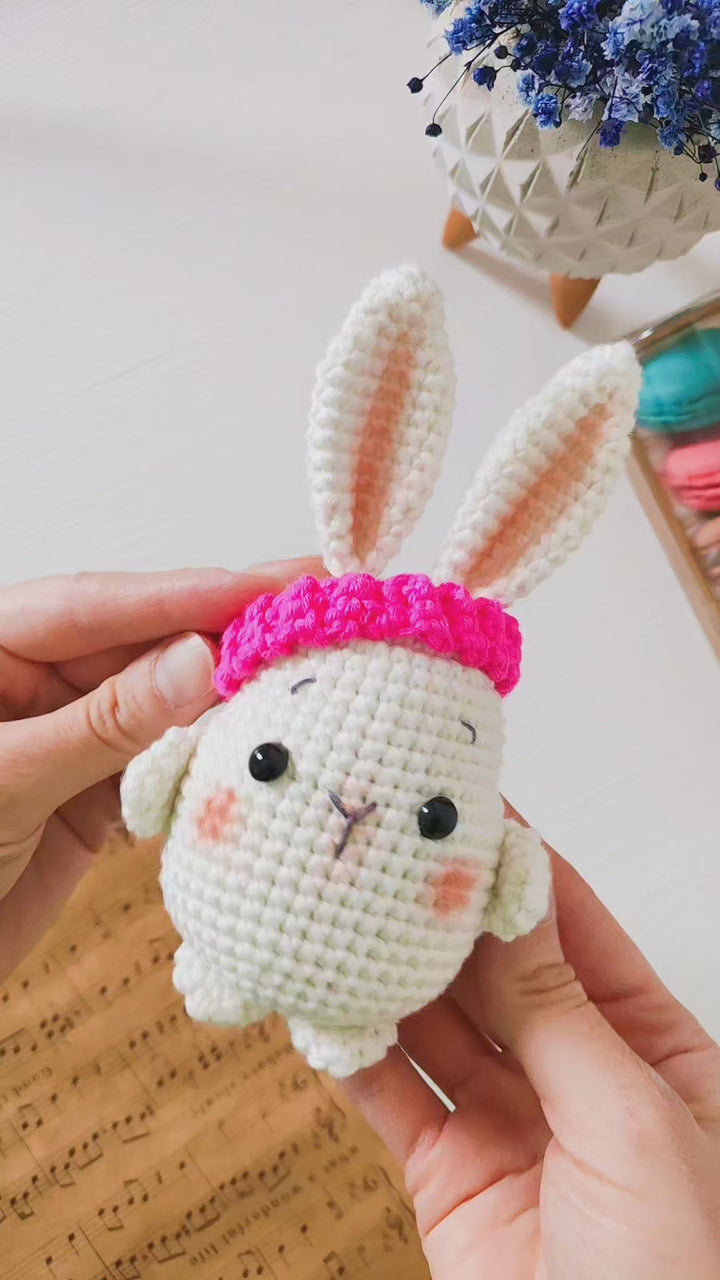 Bunny Crochet Pattern & Matching Card: "Easter"